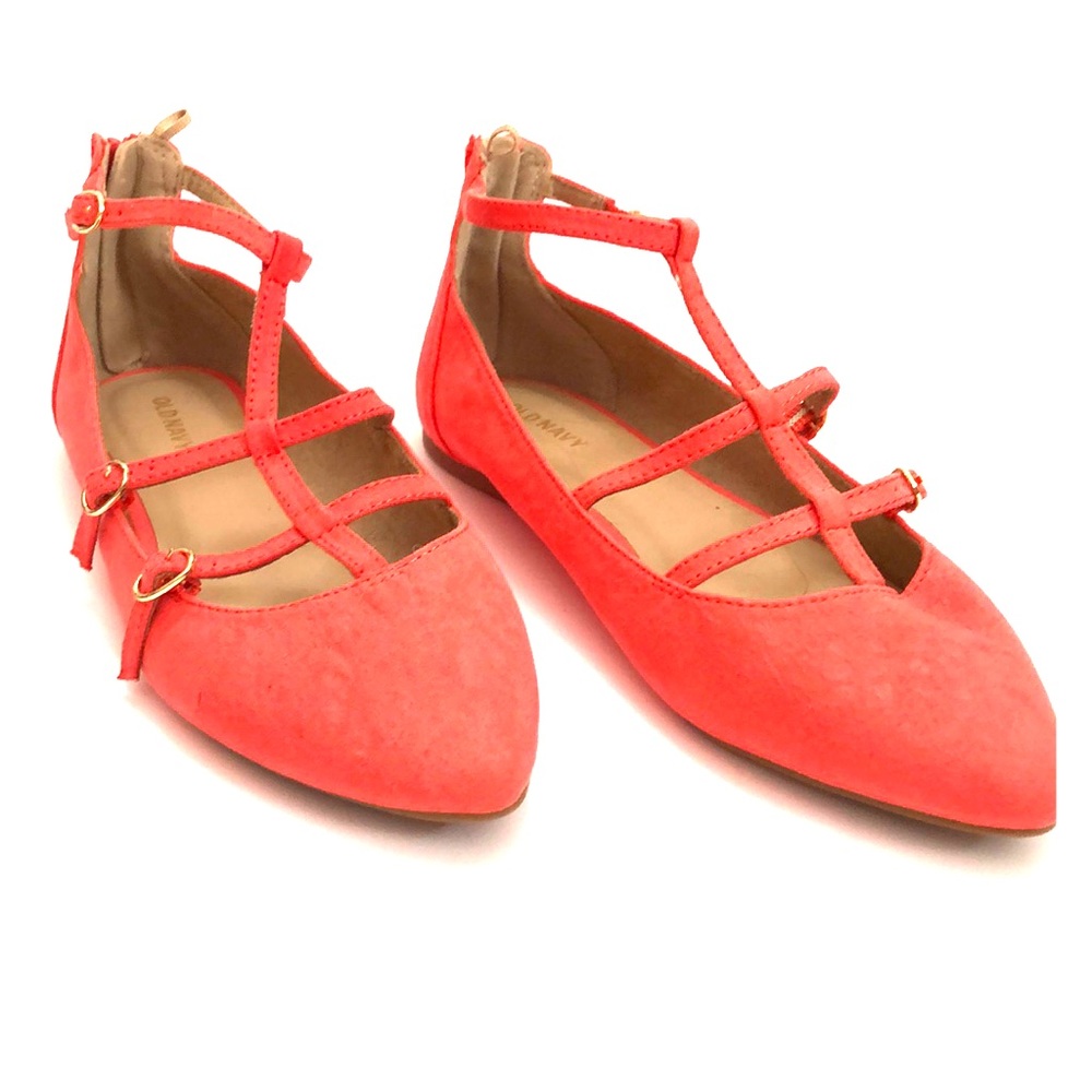 Strappy flats
